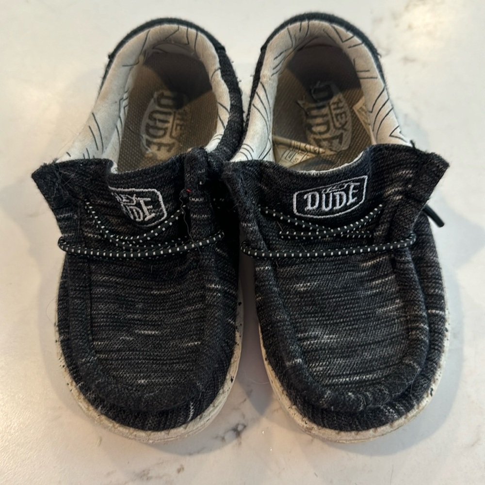Hey Dudes Size 8